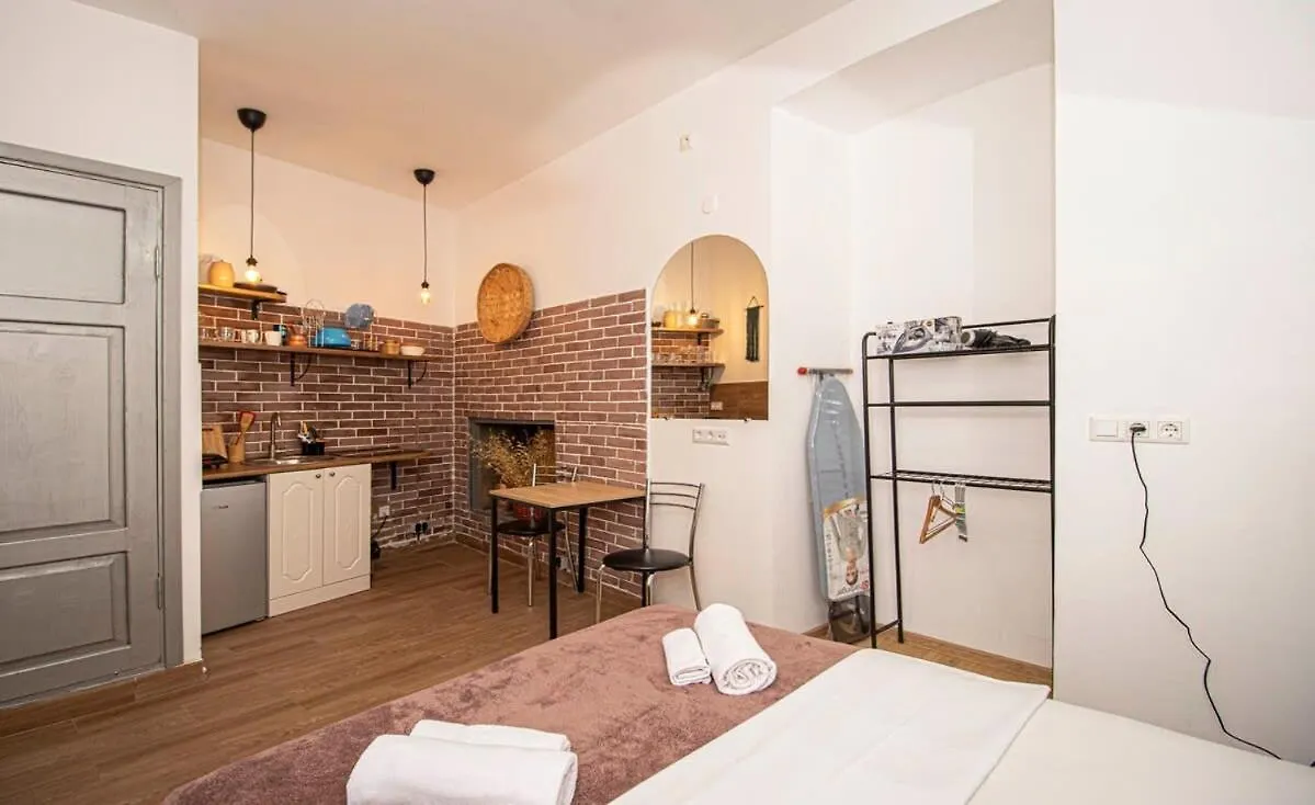 아파트 Charming Studio In Central Tbilisi - By Wehost