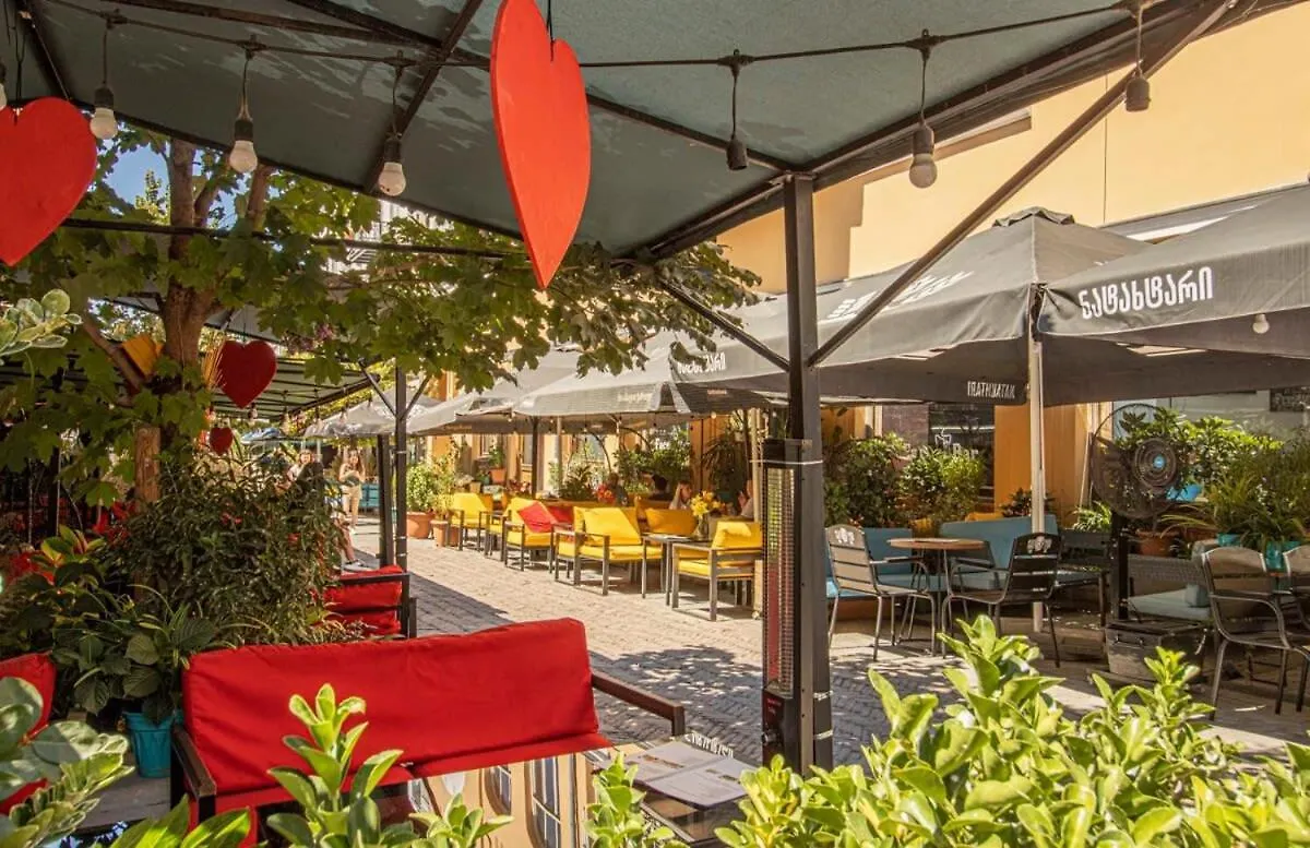 아파트 Charming Studio In Central Tbilisi - By Wehost